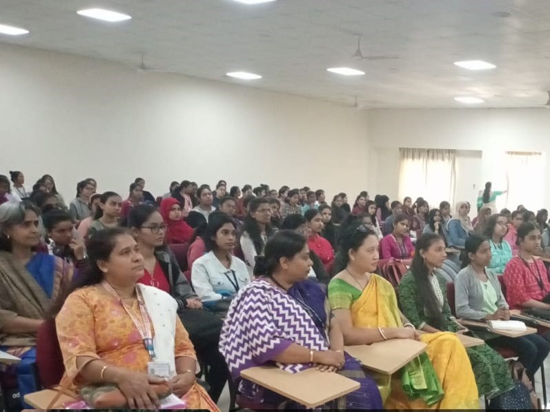 Students and Faculty during the session